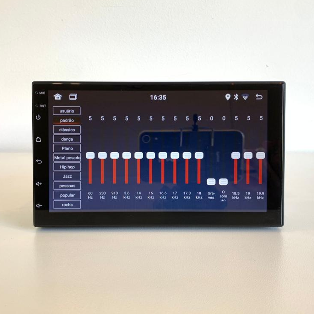 Multimídia de 7" com conexão Bluetooth, Android Auto e espelhamento, tela equalizador de som.