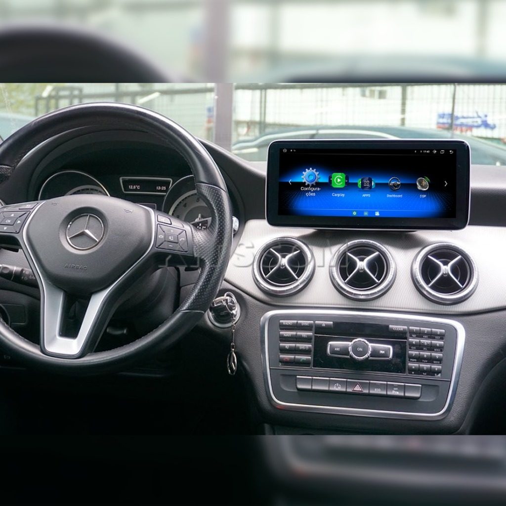 Atualização de entretenimento para veículos Mercedes-Benz 2013–2015.