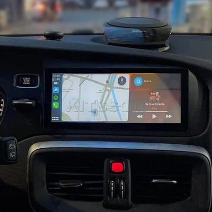 Navegação GPS e conectividade Bluetooth para Volvo V40.